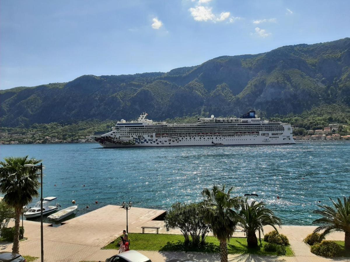 Appartamento Luxury Flat With Amazing View Ines Cattaro Esterno foto
